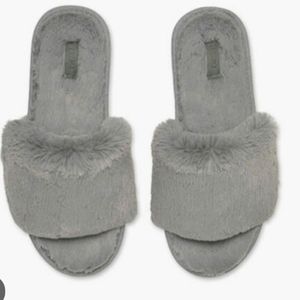 NWOB SKIMS Fuzzy Faux Fur Slide Slippers Womens 35 (4.5/5 US) Grey Plush